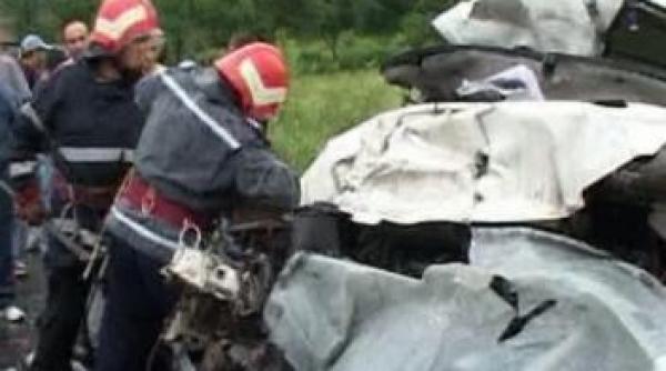 accident cu cinci morti in alba o masina s a izbit frontal de un tir
