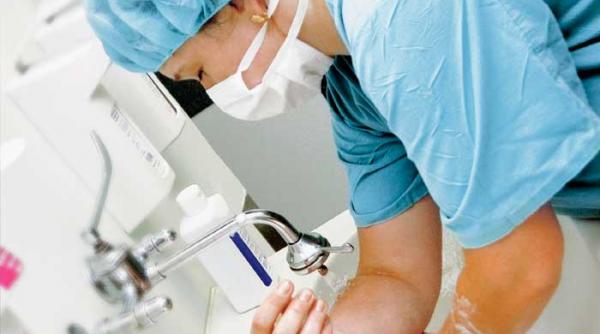 cu mainile curate si in spitale