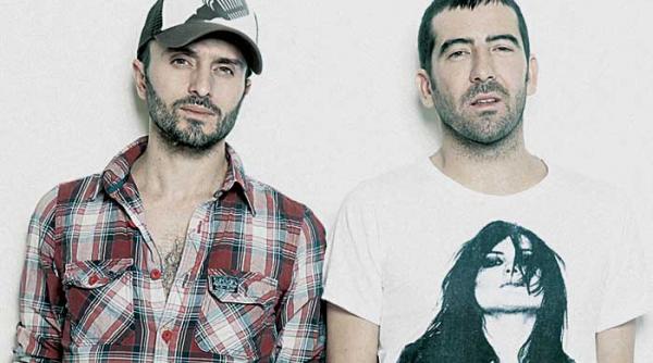 make the girl dance party