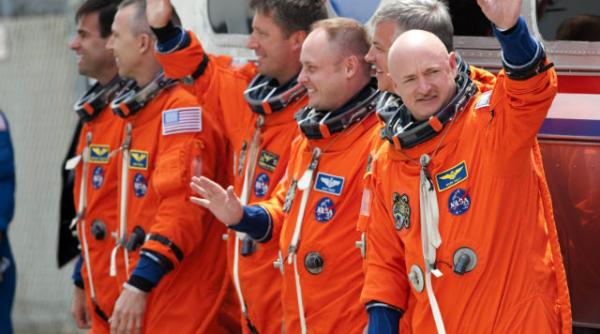 lansarea navetei endeavour amanata pentru a treia oara