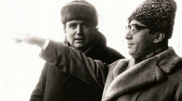 adrian paunescu poezia singurul sau mod de existenta