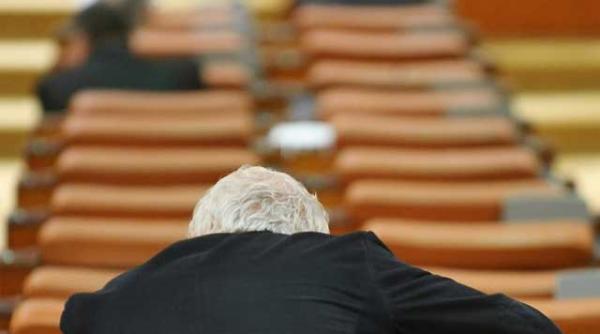 politicienii nu scapa de psihiatru