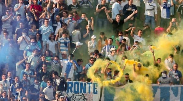 fanii craiovei au facut scandal in oras si au atacat sediul clubului