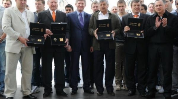 mircea lucescu a primit o stea pe noul walk of fame al lui sahtior