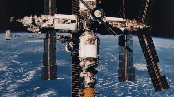 politica din slava cerului