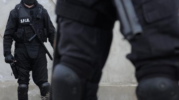 perchezitii la iasi este vizata o retea de crima organizata