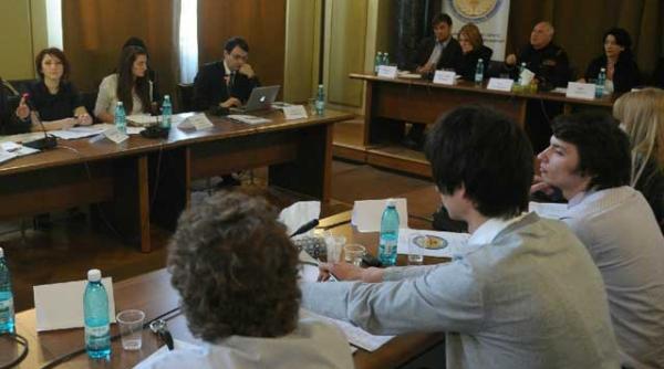 romania dezbatuta de tineri