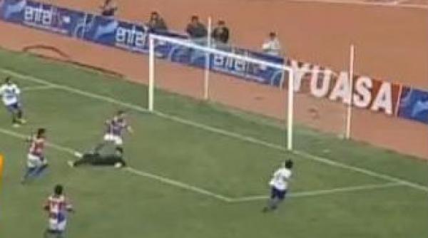 fotbal amuzant portar dezastru atacant si mai si