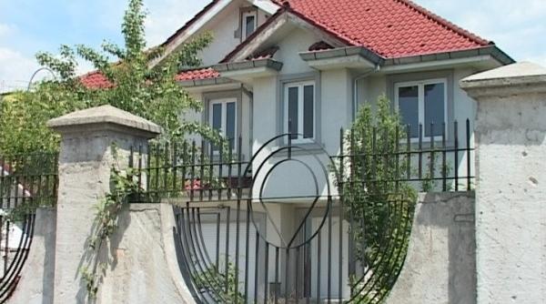 statul ii plateste lui mantog si impozitul la vila