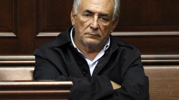 strauss kahn ramane in arest