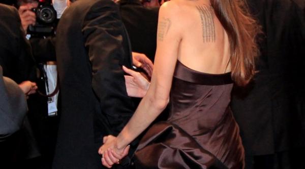 kirsten dunst le a stricat somnul angelinei jolie si lui brad pitt