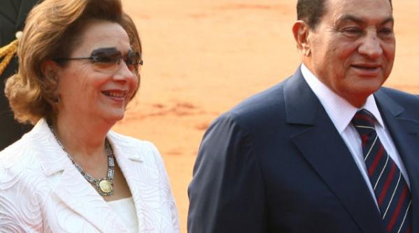 mubarak restituie averea dobandita ilicit pentru a scapa de acuzatiile de coruptie