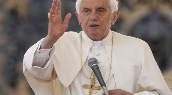 papa benedict al xvi lea va intra in direct cu astronautii de la bordul endeavour