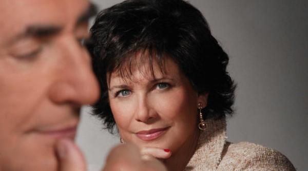 anne sinclair sotia care si a daruit dragostea si averea lui dominique strauss kahn