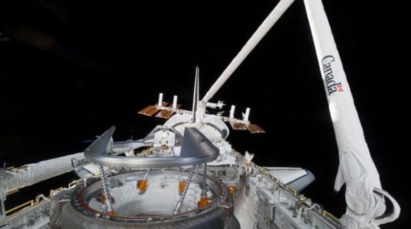 fuselajul endeavour are o taietura