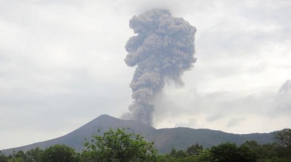 eruptie vulcanica in islanda video