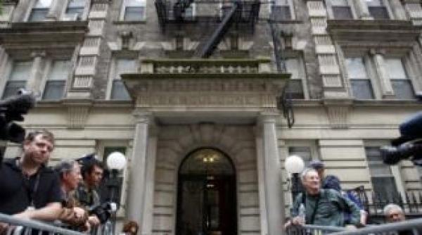 libertatea lui dsk costa 200 000 de dolari lunar