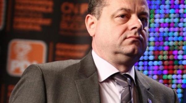 banias politia a sunat la usa dimineata si apoi m a escortat la bucuresti