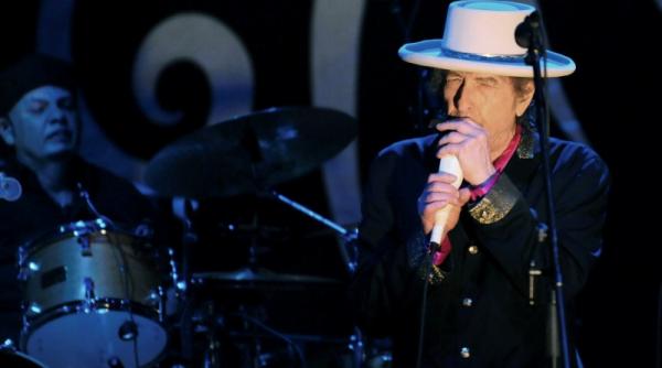 bob dylan era dependent de heroina si avea ganduri suicidale