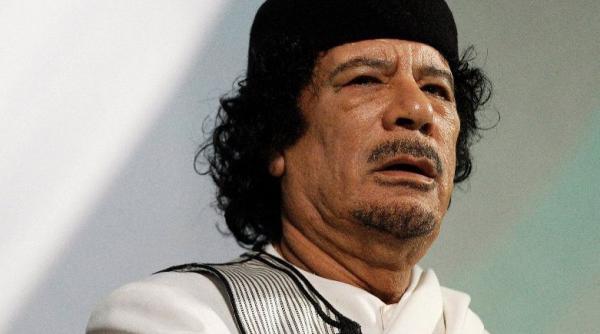 gaddafi sfatuit de americani sa paraseasca libia