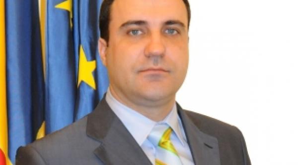 noul secretar general mai juristul cuplului sov luca