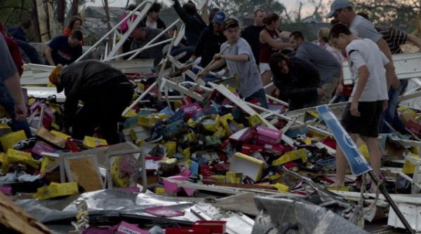 o tornada a ucis 89 de oameni in missouri