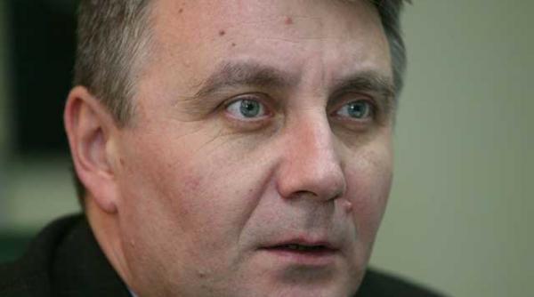 sa trimiti caii la abator e barbarie reparati gardul