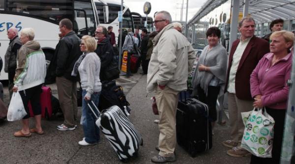 norul de cenusa din islanda a anulat 252 de zboruri in marea britanie