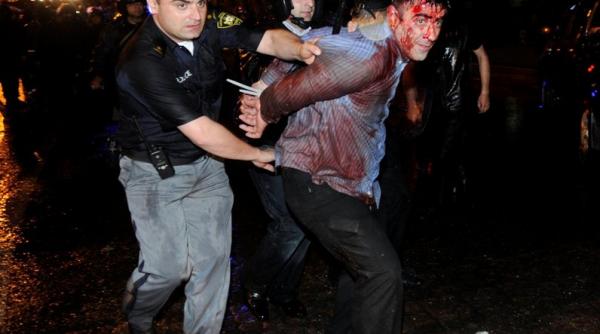 proteste inabusite in tbilisi manifestantii cer demisia presedintelui saakashvili