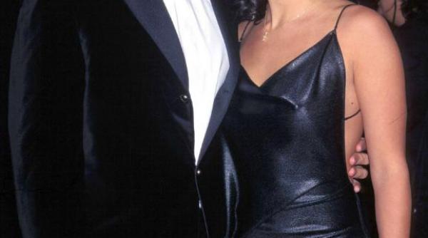 caseta video cu jlo in ipostaze intime aproape de lansare