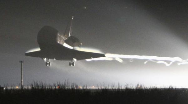 endeavour a aterizat in siguranta video