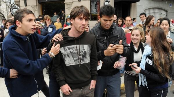 messi la un pas de a fi agresat de un fan sunt bine nu m a atins