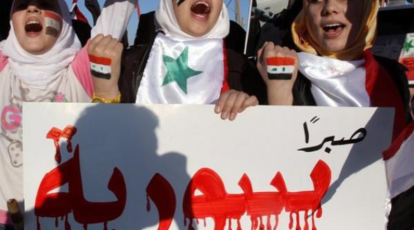 uriasa manifestatie de protest la hama in siria