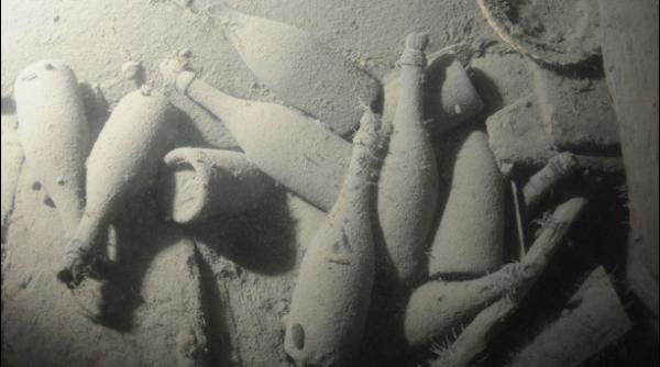 30 000 de euro pentru o sticla de sampanie