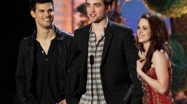 twilight saga eclipse cele mai multe premii la mtv music awards 2011