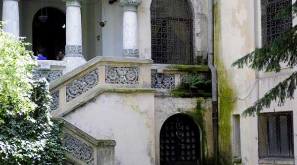 bucurestiul uitat biblioteca ionel i c bratianu sta sa cada