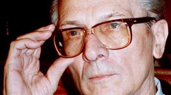 honecker fortat de stasi sa demisioneze inainte de caderea zidului berlinului