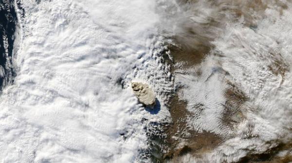 incredibil eruptia vulcanului din chile vazuta din satelit