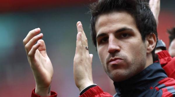 barcelona tot mai aproape de transferul lui fabregas