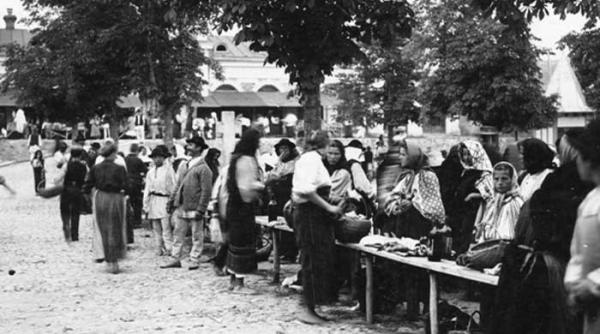 obiecte cu dichis la targul de antichitati taranesti