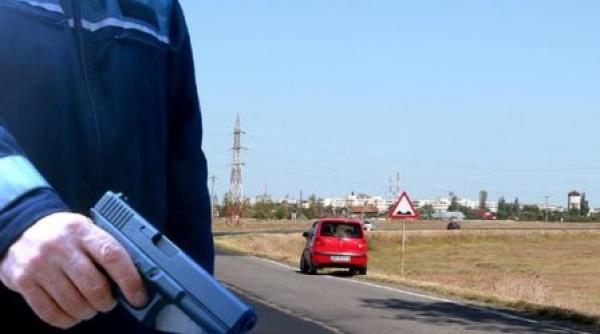 tanar la spital impuscat de un politist dupa o urmarire ca n filme