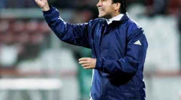 hagi nu vine la nationala sandu va incepe negocierile cu piturca