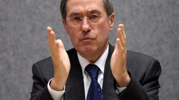 ministrul francez de interne la paris 80 din furturile din buzunare sunt comise de minori romani