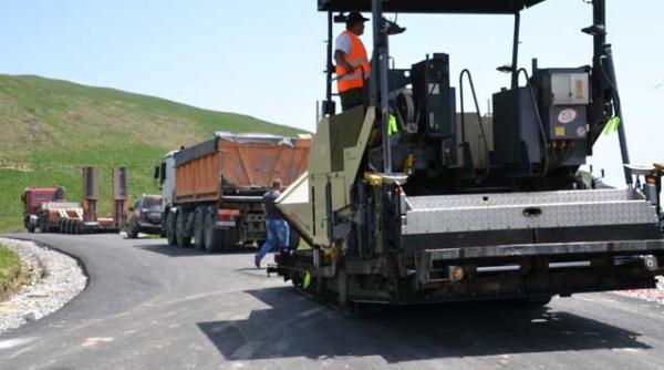 planuri marete pentru asfaltarea bucegilor