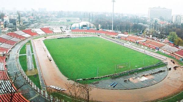 steaua si dinamo au terenurile suspendate cate doua etape