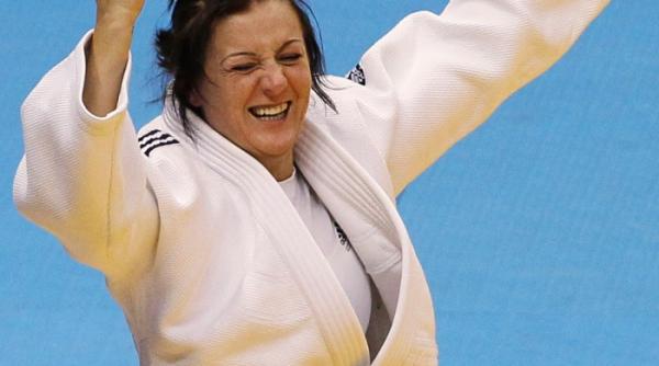 o medalie de aur si una de bronz la cupa mondiala de judo din brazilia