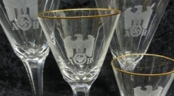 paharele lui hitler scoase la licitatie