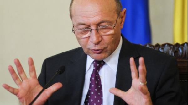 basescu da udmr 8 regiuni si judetele harghita si covasna