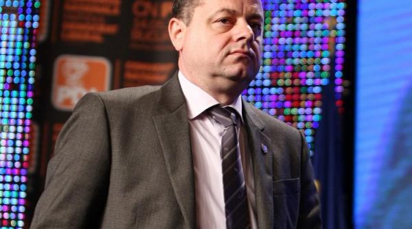 dna i a prelungit lui mircea banias interdictia de a parasi tara