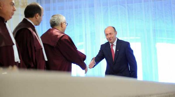 judecatorii ccr nu vor sa mai fie atrasi in conflicte politice